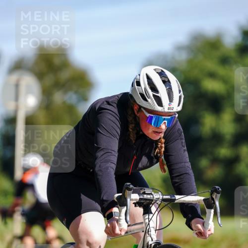 07.09.2025 - 19. Norderstedt Triathlon Michael Burmester http://msf.ph/oto/8833657 07.09.2025 12:05:05 Radfahren 763, 852 meine-sportfotos.de