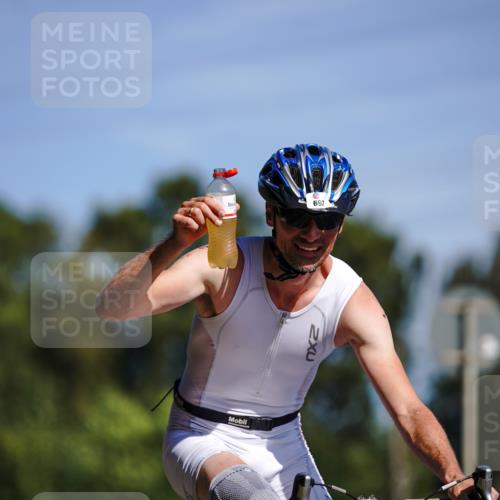 07.09.2025 - 19. Norderstedt Triathlon Michael Burmester http://msf.ph/oto/8833663 07.09.2025 12:05:10 Radfahren 697 meine-sportfotos.de