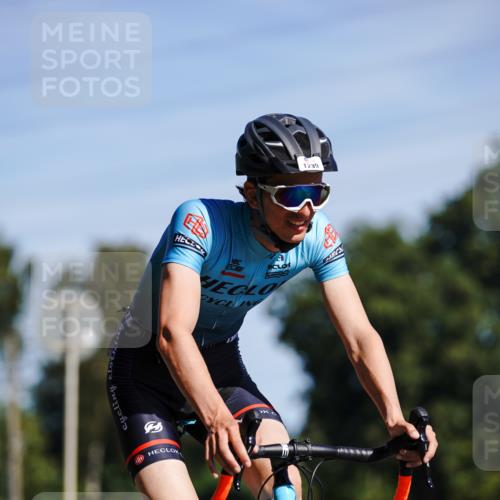 07.09.2025 - 19. Norderstedt Triathlon Michael Burmester http://msf.ph/oto/8833667 07.09.2025 12:05:12 Radfahren 697, 1239 meine-sportfotos.de