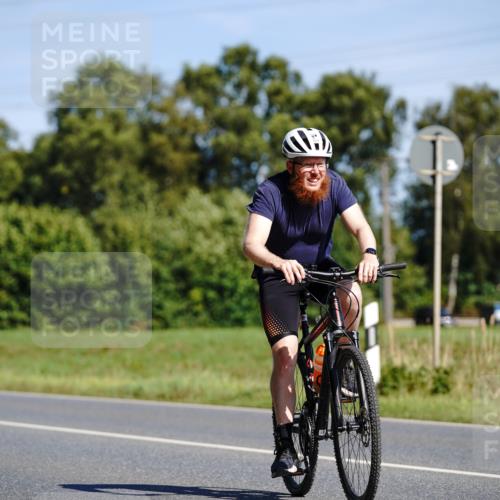 07.09.2025 - 19. Norderstedt Triathlon Michael Burmester http://msf.ph/oto/8833683 07.09.2025 12:05:17 Radfahren 168, 227, 720, 724, 727, 1239, 1339 meine-sportfotos.de