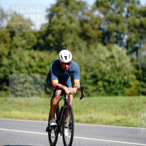 07.09.2025 - 19. Norderstedt Triathlon Michael Burmester http://msf.ph/oto/8833719 07.09.2025 12:05:47 Radfahren 245, 800 meine-sportfotos.de