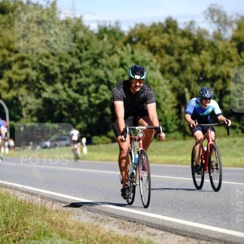 07.09.2025 - 19. Norderstedt Triathlon Michael Burmester http://msf.ph/oto/8833726 07.09.2025 12:05:49 Radfahren 245, 717, 741, 800 meine-sportfotos.de