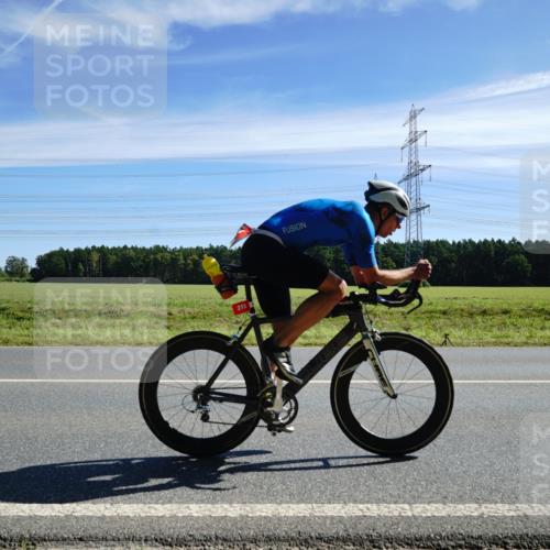 07.09.2025 - 19. Norderstedt Triathlon Michael Burmester http://msf.ph/oto/8833728 07.09.2025 11:54:28 Radfahren 215 meine-sportfotos.de