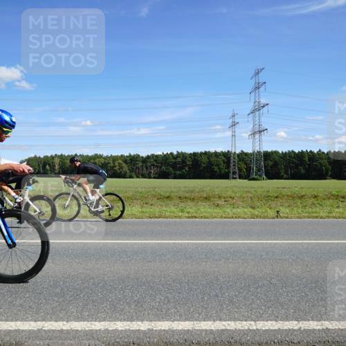 07.09.2025 - 19. Norderstedt Triathlon Michael Burmester http://msf.ph/oto/8833749 07.09.2025 13:55:34 Radfahren 392, 398, 1002, 1009 meine-sportfotos.de