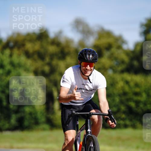 07.09.2025 - 19. Norderstedt Triathlon Michael Burmester http://msf.ph/oto/8833753 07.09.2025 12:07:10 Radfahren 176, 778, 828, 846 meine-sportfotos.de
