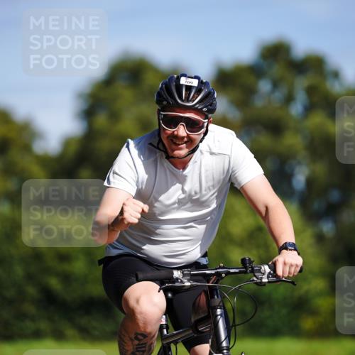 07.09.2025 - 19. Norderstedt Triathlon Michael Burmester http://msf.ph/oto/8833762 07.09.2025 12:07:13 Radfahren 164, 176, 709, 778, 828 meine-sportfotos.de