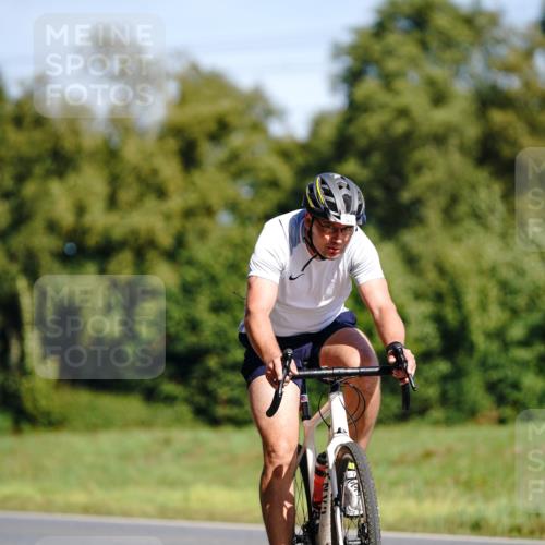 07.09.2025 - 19. Norderstedt Triathlon Michael Burmester http://msf.ph/oto/8833770 07.09.2025 12:07:21 Radfahren 136, 861, 1398 meine-sportfotos.de