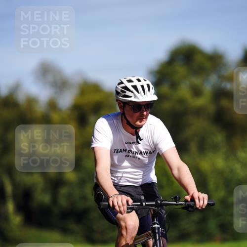 07.09.2025 - 19. Norderstedt Triathlon Michael Burmester http://msf.ph/oto/8833772 07.09.2025 12:07:22 Radfahren 136, 861, 1398 meine-sportfotos.de