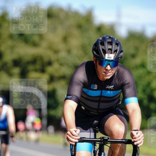 07.09.2025 - 19. Norderstedt Triathlon Michael Burmester http://msf.ph/oto/8833810 07.09.2025 12:08:31 Radfahren 757, 824, 1367, 1371 meine-sportfotos.de