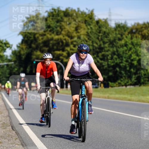 07.09.2025 - 19. Norderstedt Triathlon Michael Burmester http://msf.ph/oto/8833821 07.09.2025 12:08:40 Radfahren 807, 808, 1382 meine-sportfotos.de