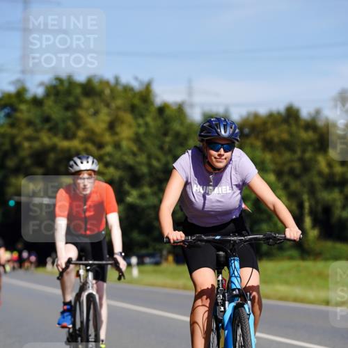 07.09.2025 - 19. Norderstedt Triathlon Michael Burmester http://msf.ph/oto/8833822 07.09.2025 12:08:40 Radfahren 807, 808, 1382 meine-sportfotos.de