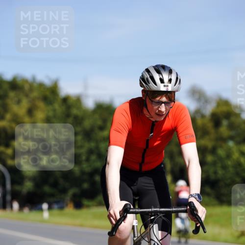 07.09.2025 - 19. Norderstedt Triathlon Michael Burmester http://msf.ph/oto/8833824 07.09.2025 12:08:41 Radfahren 807, 808, 1268, 1382 meine-sportfotos.de