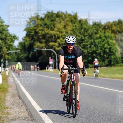 07.09.2025 - 19. Norderstedt Triathlon Michael Burmester http://msf.ph/oto/8833827 07.09.2025 12:08:43 Radfahren 808, 1268, 1382 meine-sportfotos.de