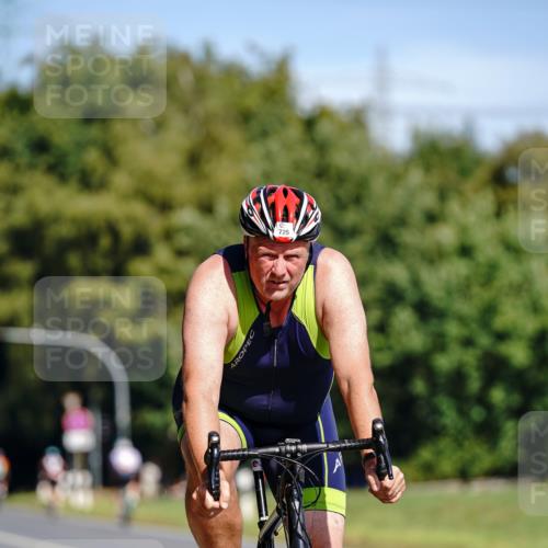 07.09.2025 - 19. Norderstedt Triathlon Michael Burmester http://msf.ph/oto/8833843 07.09.2025 12:08:59 Radfahren 725, 779 meine-sportfotos.de