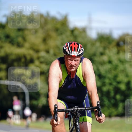 07.09.2025 - 19. Norderstedt Triathlon Michael Burmester http://msf.ph/oto/8833844 07.09.2025 12:08:59 Radfahren 725, 779 meine-sportfotos.de