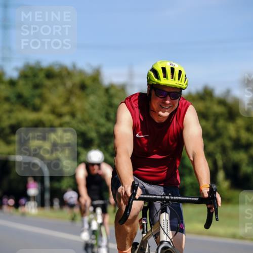 07.09.2025 - 19. Norderstedt Triathlon Michael Burmester http://msf.ph/oto/8833914 07.09.2025 12:10:26 Radfahren 150, 823, 1296, 1359 meine-sportfotos.de