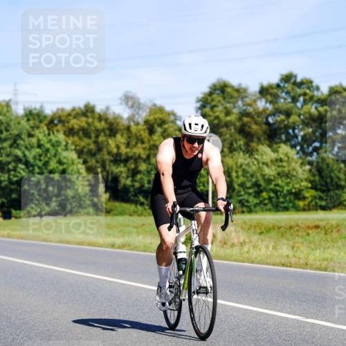 07.09.2025 - 19. Norderstedt Triathlon Michael Burmester http://msf.ph/oto/8833915 07.09.2025 12:10:27 Radfahren 150, 823, 1296, 1359 meine-sportfotos.de