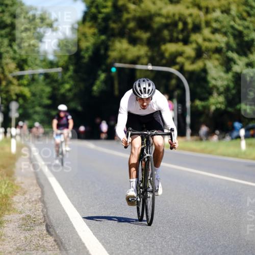 07.09.2025 - 19. Norderstedt Triathlon Michael Burmester http://msf.ph/oto/8833951 07.09.2025 12:11:19 Radfahren 165, 835, 1379 meine-sportfotos.de