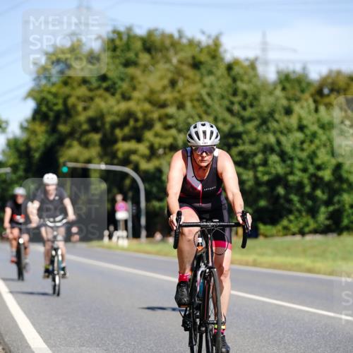 07.09.2025 - 19. Norderstedt Triathlon Michael Burmester http://msf.ph/oto/8833973 07.09.2025 12:11:51 Radfahren 1350, 1351, 1381 meine-sportfotos.de