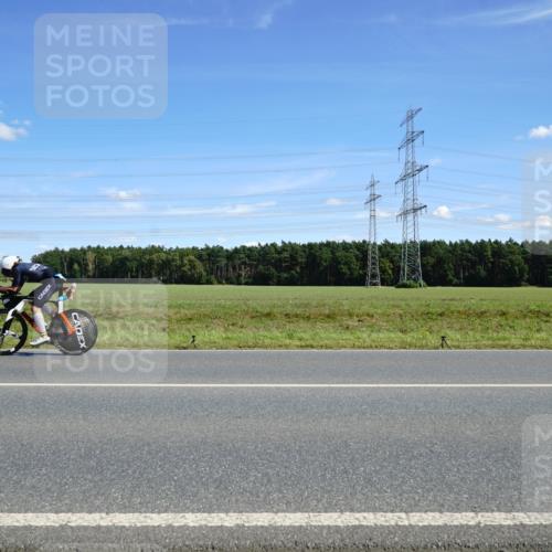 07.09.2025 - 19. Norderstedt Triathlon Michael Burmester http://msf.ph/oto/8834012 07.09.2025 13:56:27 Radfahren 987 meine-sportfotos.de