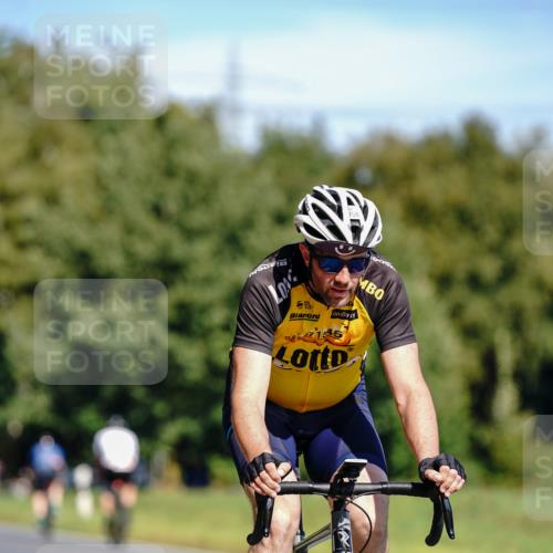 07.09.2025 - 19. Norderstedt Triathlon Michael Burmester http://msf.ph/oto/8834019 07.09.2025 12:12:41 Radfahren 756, 803 meine-sportfotos.de