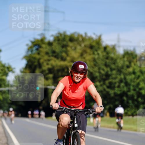07.09.2025 - 19. Norderstedt Triathlon Michael Burmester http://msf.ph/oto/8834025 07.09.2025 12:12:43 Radfahren 756, 803 meine-sportfotos.de