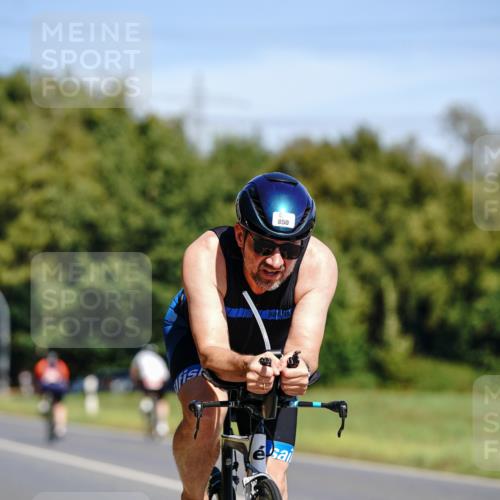 07.09.2025 - 19. Norderstedt Triathlon Michael Burmester http://msf.ph/oto/8834058 07.09.2025 12:13:25 Radfahren 216, 850 meine-sportfotos.de