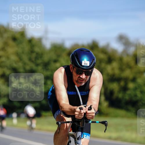 07.09.2025 - 19. Norderstedt Triathlon Michael Burmester http://msf.ph/oto/8834059 07.09.2025 12:13:25 Radfahren 216, 850 meine-sportfotos.de