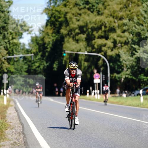 07.09.2025 - 19. Norderstedt Triathlon Michael Burmester http://msf.ph/oto/8834096 07.09.2025 12:14:11 Radfahren 695 meine-sportfotos.de