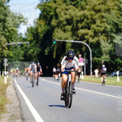 07.09.2025 - 19. Norderstedt Triathlon Michael Burmester http://msf.ph/oto/8834129 07.09.2025 12:15:00 Radfahren 1220 meine-sportfotos.de