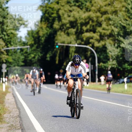 07.09.2025 - 19. Norderstedt Triathlon Michael Burmester http://msf.ph/oto/8834131 07.09.2025 12:15:01 Radfahren 1220 meine-sportfotos.de