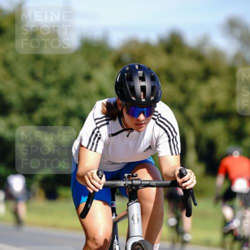 07.09.2025 - 19. Norderstedt Triathlon Michael Burmester http://msf.ph/oto/8834134 07.09.2025 12:15:03 Radfahren 1220 meine-sportfotos.de