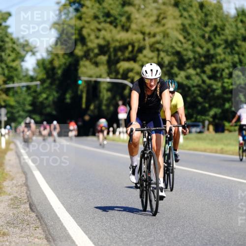 07.09.2025 - 19. Norderstedt Triathlon Michael Burmester http://msf.ph/oto/8834153 07.09.2025 12:15:17 Radfahren 696, 1213, 1247 meine-sportfotos.de