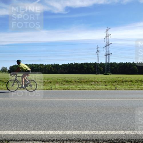 07.09.2025 - 19. Norderstedt Triathlon Michael Burmester http://msf.ph/oto/8834156 07.09.2025 11:56:23 Radfahren 802, 1381 meine-sportfotos.de