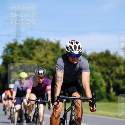 07.09.2025 - 19. Norderstedt Triathlon Michael Burmester http://msf.ph/oto/8834178 07.09.2025 12:15:30 Radfahren 146, 210, 728, 776, 791, 1237, 1364 meine-sportfotos.de