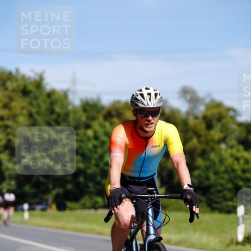 07.09.2025 - 19. Norderstedt Triathlon Michael Burmester http://msf.ph/oto/8834210 07.09.2025 12:15:53 Radfahren 851, 1241, 1329 meine-sportfotos.de
