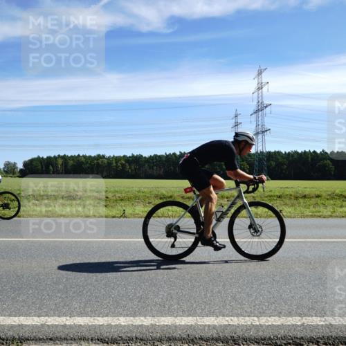 07.09.2025 - 19. Norderstedt Triathlon Michael Burmester http://msf.ph/oto/8834216 07.09.2025 11:56:46 Radfahren 164, 1334, 1346 meine-sportfotos.de