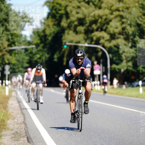 07.09.2025 - 19. Norderstedt Triathlon Michael Burmester http://msf.ph/oto/8834228 07.09.2025 12:16:13 Radfahren 251 meine-sportfotos.de
