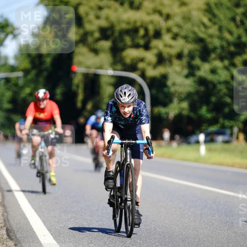 07.09.2025 - 19. Norderstedt Triathlon Michael Burmester http://msf.ph/oto/8834258 07.09.2025 12:16:53 Radfahren 207, 282, 1307 meine-sportfotos.de