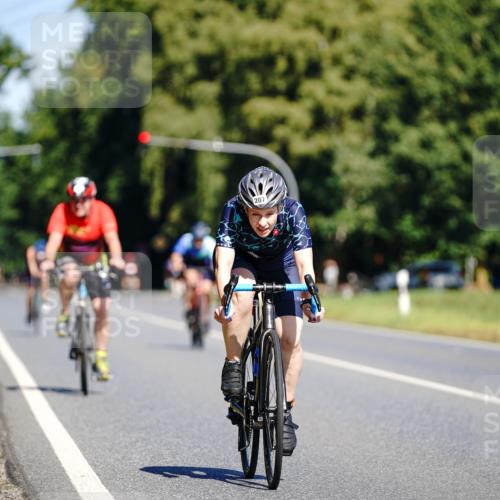 07.09.2025 - 19. Norderstedt Triathlon Michael Burmester http://msf.ph/oto/8834260 07.09.2025 12:16:53 Radfahren 207, 282, 1307 meine-sportfotos.de