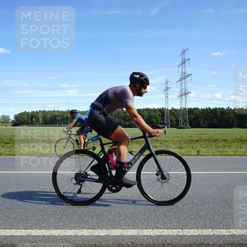 07.09.2025 - 19. Norderstedt Triathlon Michael Burmester http://msf.ph/oto/8834318 07.09.2025 13:58:31 Radfahren 872, 959, 1013, 1015, 1031 meine-sportfotos.de