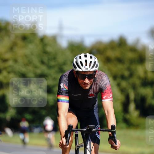 07.09.2025 - 19. Norderstedt Triathlon Michael Burmester http://msf.ph/oto/8834360 07.09.2025 12:18:16 Radfahren 1233, 1311, 1380 meine-sportfotos.de