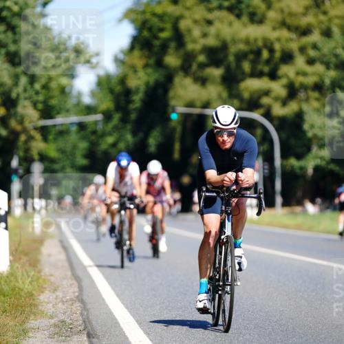07.09.2025 - 19. Norderstedt Triathlon Michael Burmester http://msf.ph/oto/8834377 07.09.2025 12:18:26 Radfahren 226, 727 meine-sportfotos.de
