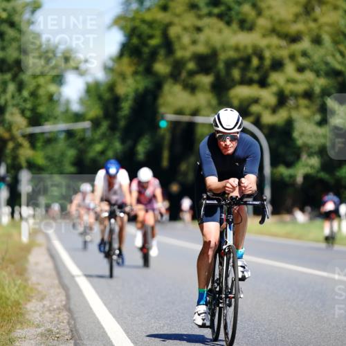 07.09.2025 - 19. Norderstedt Triathlon Michael Burmester http://msf.ph/oto/8834379 07.09.2025 12:18:27 Radfahren 226, 727 meine-sportfotos.de