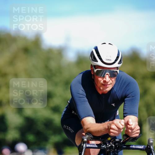 07.09.2025 - 19. Norderstedt Triathlon Michael Burmester http://msf.ph/oto/8834382 07.09.2025 12:18:28 Radfahren 226, 727, 1309 meine-sportfotos.de