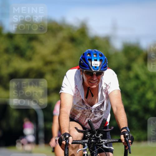 07.09.2025 - 19. Norderstedt Triathlon Michael Burmester http://msf.ph/oto/8834387 07.09.2025 12:18:31 Radfahren 195, 226, 1309 meine-sportfotos.de