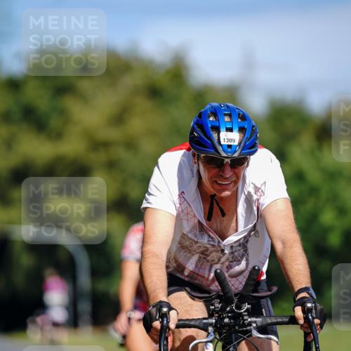 07.09.2025 - 19. Norderstedt Triathlon Michael Burmester http://msf.ph/oto/8834389 07.09.2025 12:18:31 Radfahren 195, 226, 1309 meine-sportfotos.de