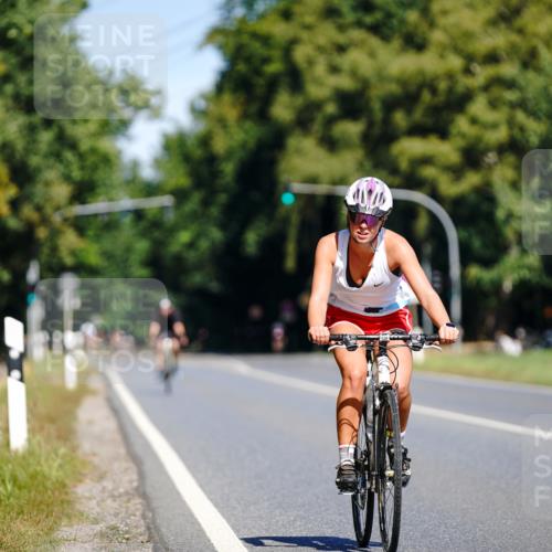 07.09.2025 - 19. Norderstedt Triathlon Michael Burmester http://msf.ph/oto/8834394 07.09.2025 12:18:33 Radfahren 195, 724, 1309 meine-sportfotos.de
