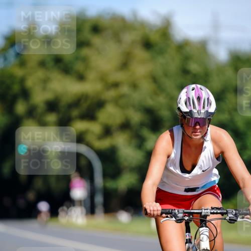 07.09.2025 - 19. Norderstedt Triathlon Michael Burmester http://msf.ph/oto/8834397 07.09.2025 12:18:35 Radfahren 195, 724 meine-sportfotos.de
