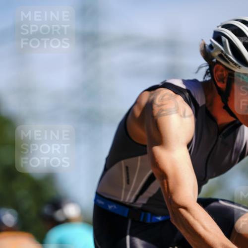 07.09.2025 - 19. Norderstedt Triathlon Michael Burmester http://msf.ph/oto/8834418 07.09.2025 12:19:25 Radfahren 151, 182 meine-sportfotos.de